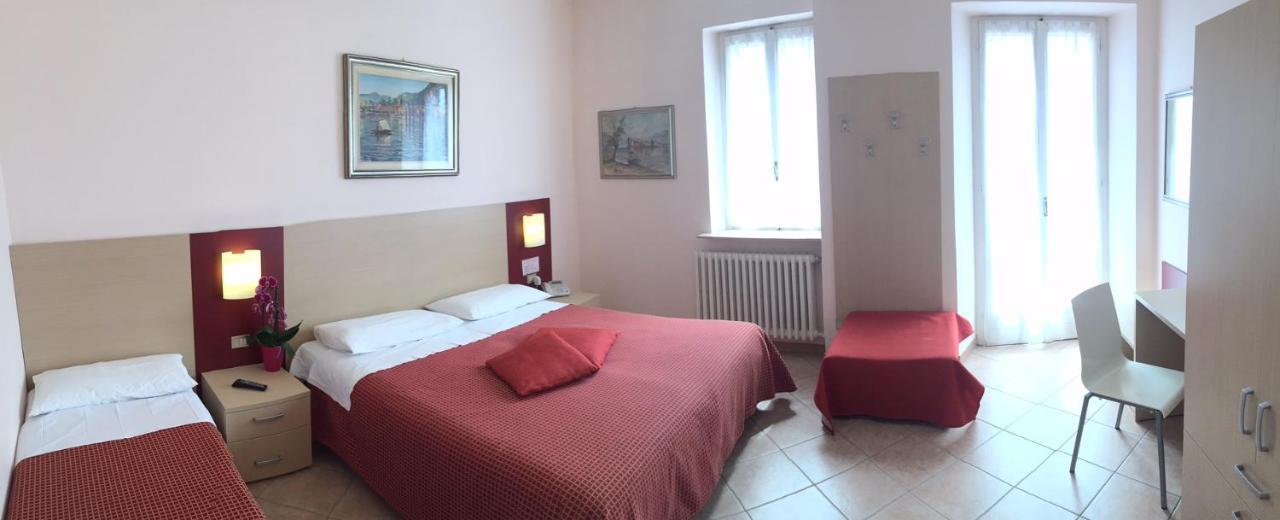 Albergo Riva Рено-ди-Леджуно Экстерьер фото